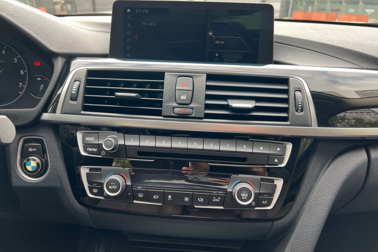 宝马3系 2018款 320Li 领先型M运动套装局部细节16