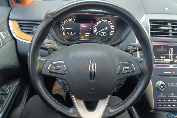 林肯MKC 2016款 2.0T 四驱尊雅版中控内饰13