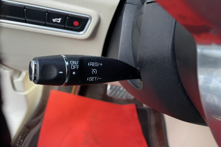 众泰T700 2017款 1.8T 双离合尊享型局部细节9004