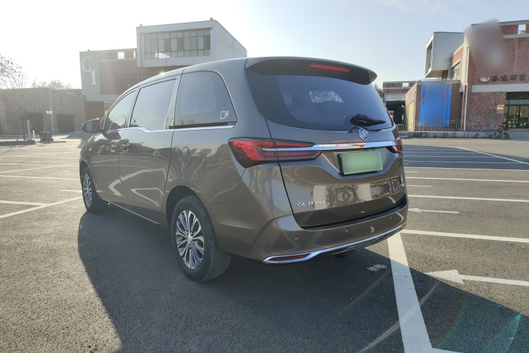 别克GL8 2022款 陆上公务舱 652T 舒适型车身外观6006