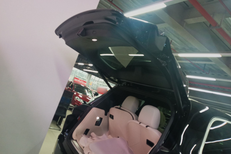 理想汽车 理想L9 2024款 Ultra机舱底盘23