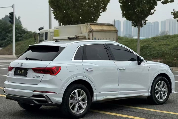 奥迪Q3 2019款 35 TFSI 进取动感型车身外观6004