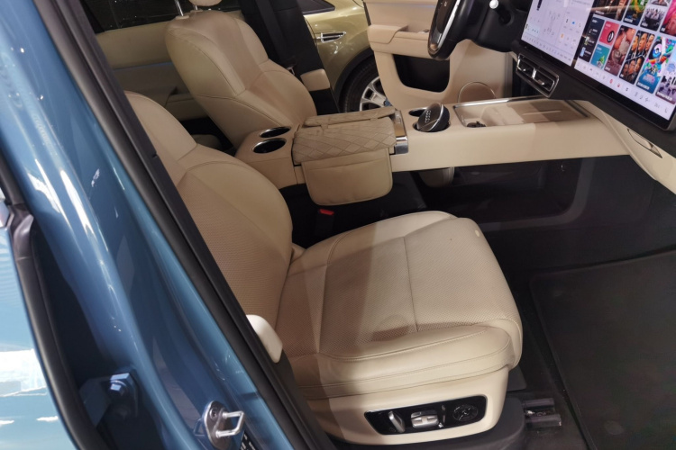 理想汽车 理想L8 2023款 Air局部细节41