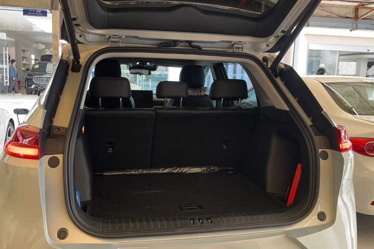 埃安 AION V 2022款 Plus 80 领袖版 三元锂局部细节23