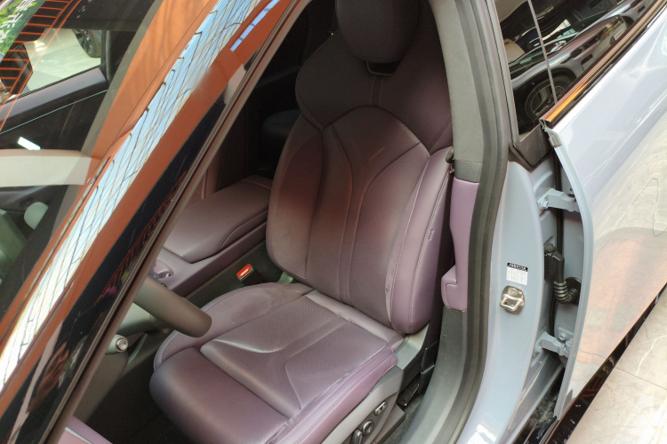 小鹏P7 2025款 702 长续航 Ultra中控内饰19