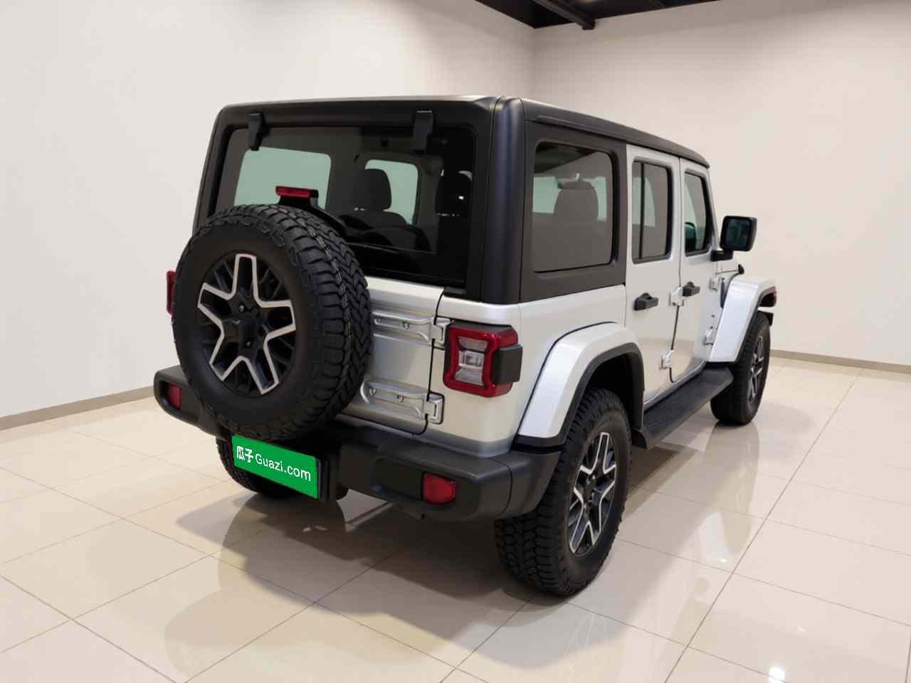 Jeep 牧马人 2024款 2.0T 撒哈拉四门版(5)
