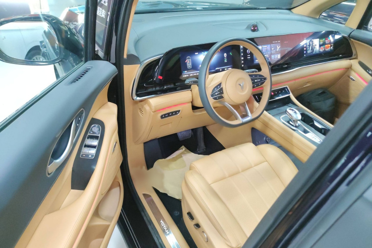 岚图汽车 岚图梦想家 2022款 低碳版 想+智驾包中控内饰7003