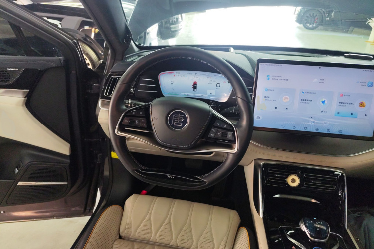 比亚迪 唐新能源 2022款 EV 635KM 四驱旗舰型局部细节13