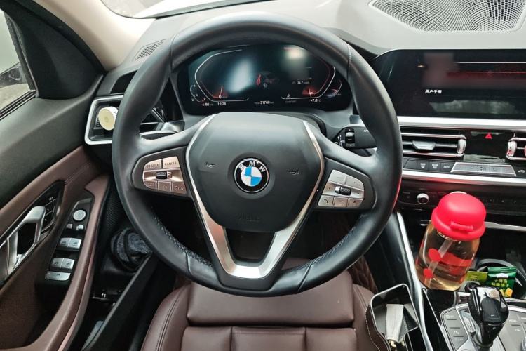 宝马3系 2021款 320i 运动套装中控内饰13