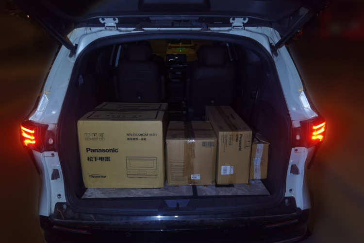 丰田 赛那SIENNA 2021款 2.5L混动 铂金版中控内饰23