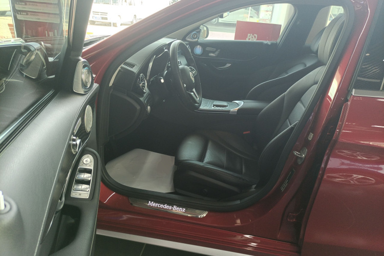 奔驰C级 2019款 C 260 L 运动版中控内饰20