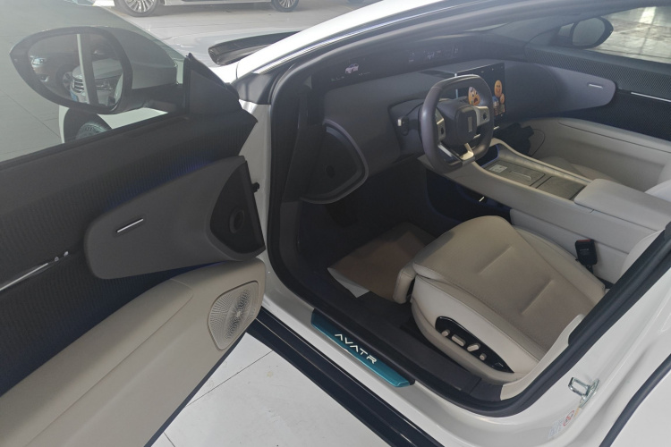 阿维塔12 2024款 700 三激光后驱智享版中控内饰20