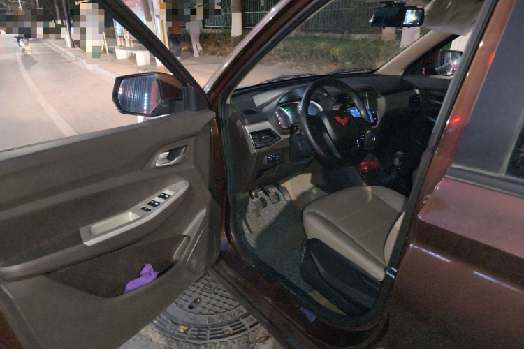 五菱汽车 五菱宏光 2021款 1.5L改款 S舒适型 液压助力LAR中控内饰20