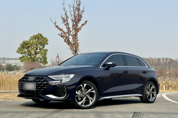 奥迪A3 2025款 Sportback 35TFSI 飞驰尊享型车身外观6004