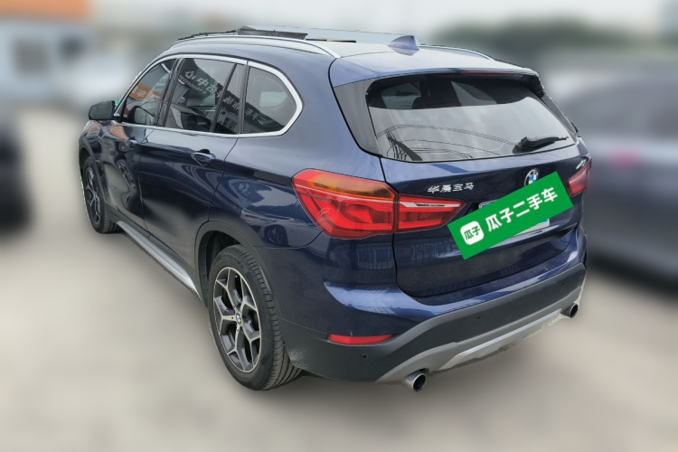宝马X1 2018款 xDrive20Li 豪华型车身外观5