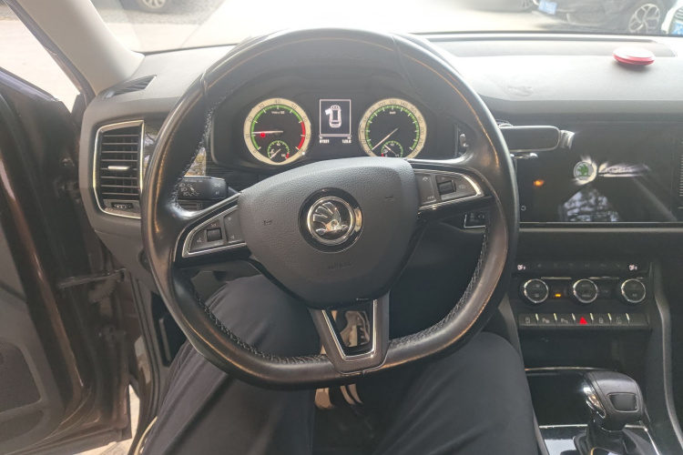 斯柯达 柯迪亚克 2019款 TSI330 5座两驱豪华优享版 国V中控内饰13