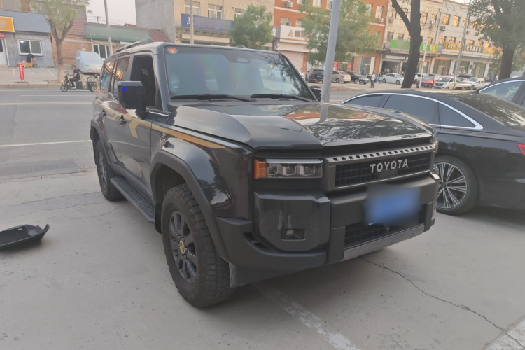 丰田 普拉多 2024款 2.4T 悍野WX版 6座车身外观3