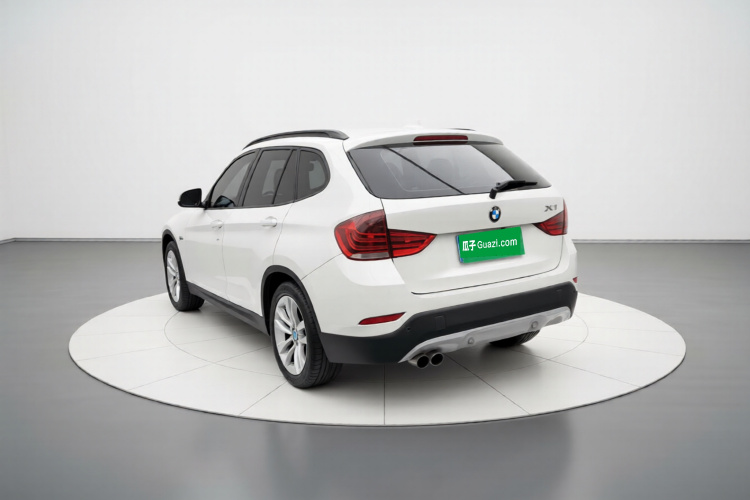 宝马X1 2015款 sDrive18i 时尚晋级版车身外观5