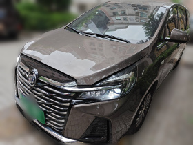 别克GL8 2022款 陆上公务舱 652T 豪华型