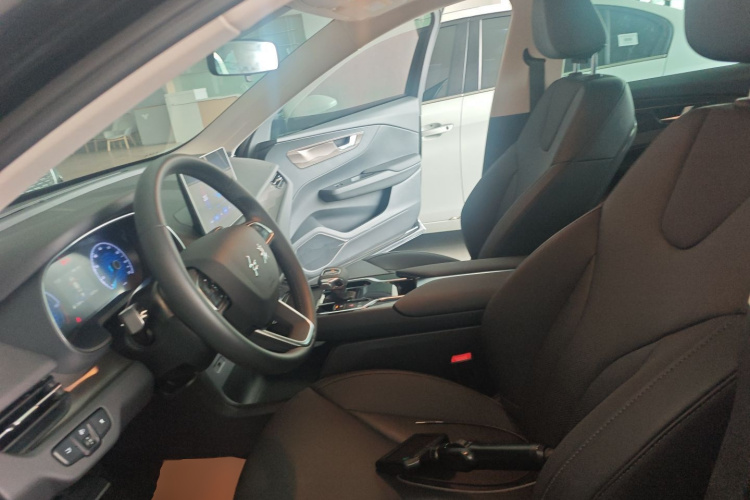 红旗E-QM5 2023款 基础出行版中控内饰19