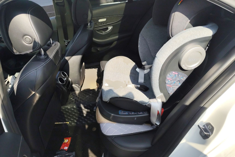 奔驰C级 2019款 C 260 L 运动版中控内饰21