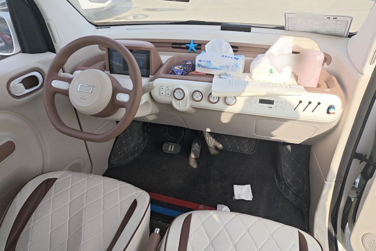 奔腾小马 2025款 222km 灵动马中控内饰12