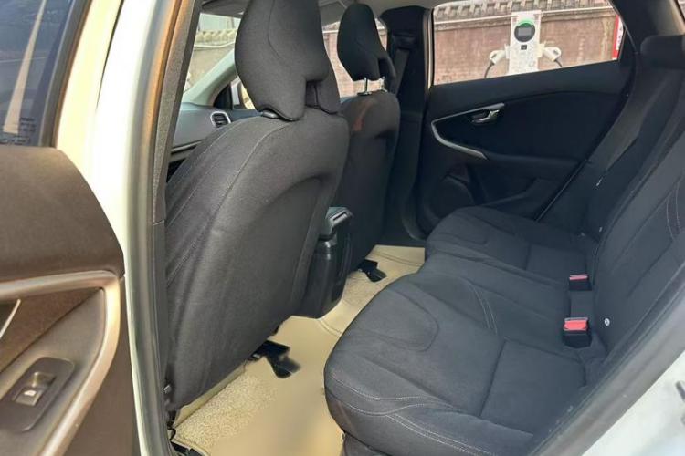 沃尔沃V40 2018款 T3 智尚版中控内饰7003