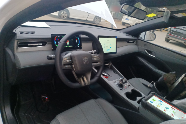 比亚迪 秦PLUS 2025款 DM-i 智驾版 55KM领先型中控内饰7002