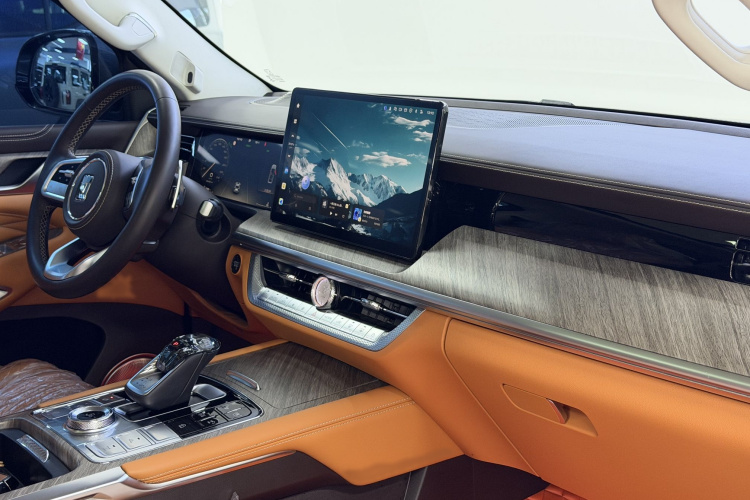 坦克500 2022款 3.0T 运动版 造境型 5座中控内饰7002