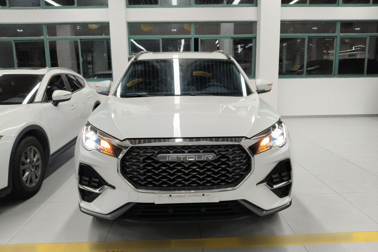 捷途X70 2023款 1.5T DCT超越PRO版 5座车身外观2