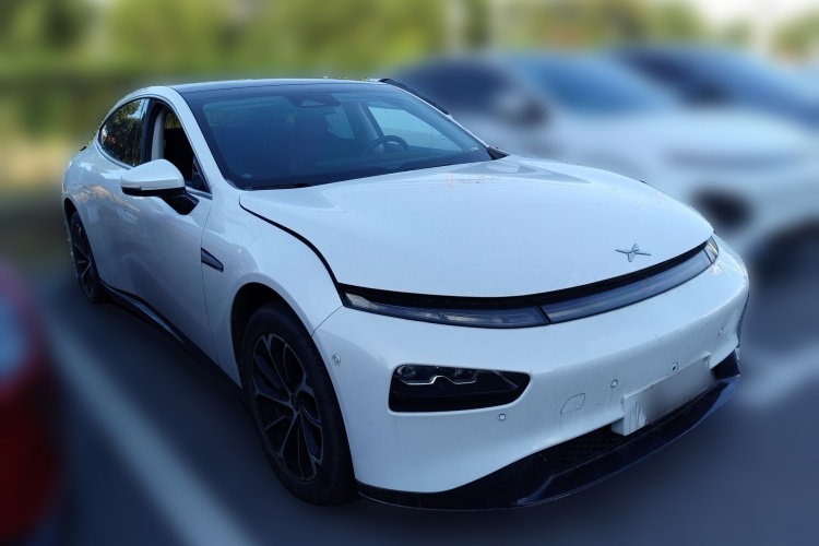 小鹏P7 2020款 586N车身外观3