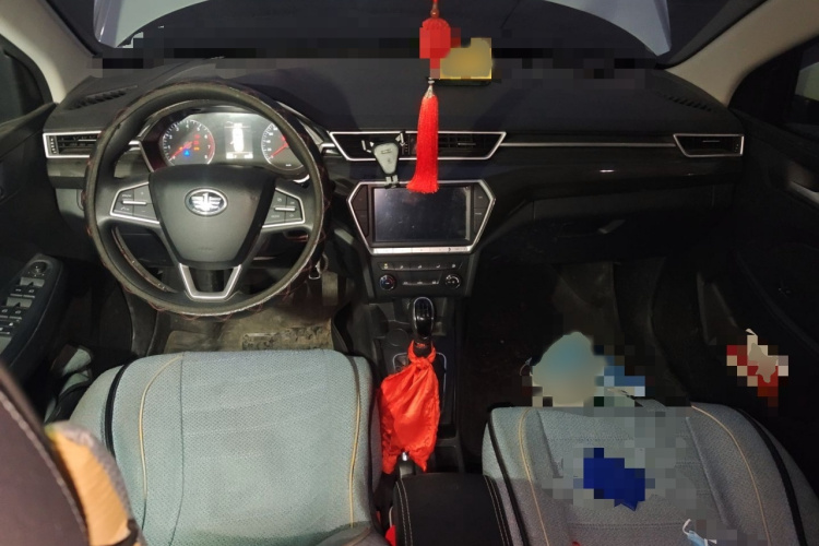 一汽 骏派CX65 2018款 1.5L 手动舒适型中控内饰7002