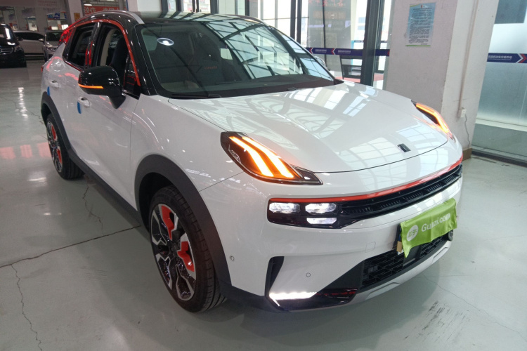 领克06 2020款 1.5T 耀Halo车身外观3