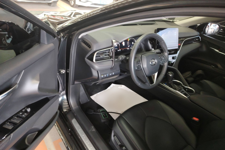 丰田 凯美瑞 2023款 双擎 2.5HG 豪华版中控内饰20