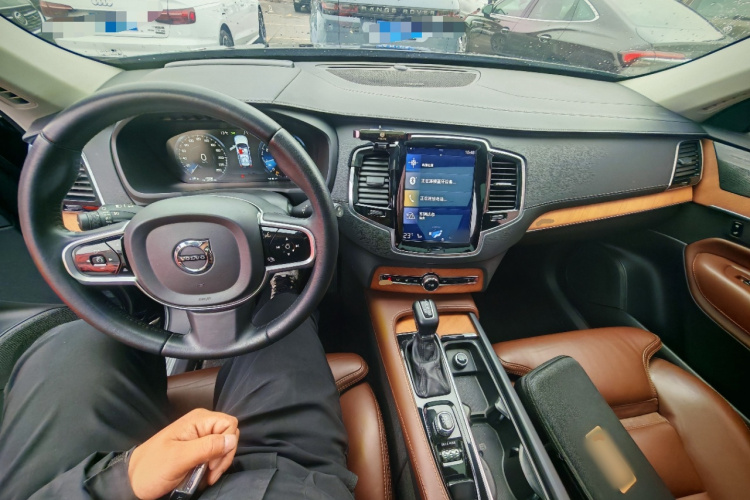 沃尔沃XC90 2019款 T6 智雅版 7座 国VI中控内饰12