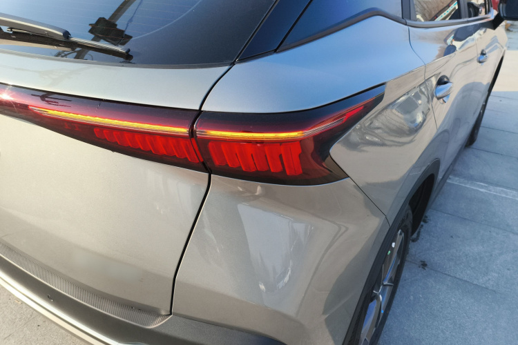 奇瑞 瑞虎5x 2025款 高能版 1.5T CVT豪华型车身外观9