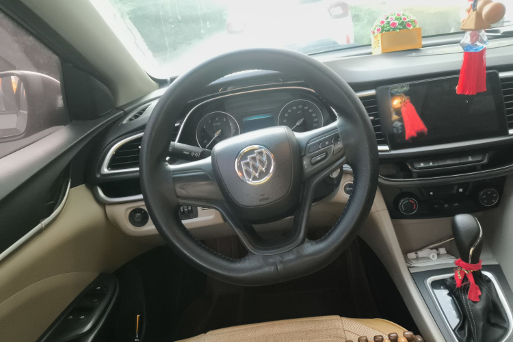 别克 英朗 2015款 15N 自动精英型中控内饰13