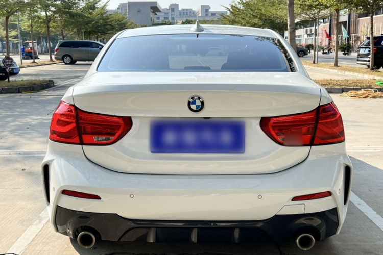 宝马1系 2020款 125i 领先型M运动套装车身外观6007