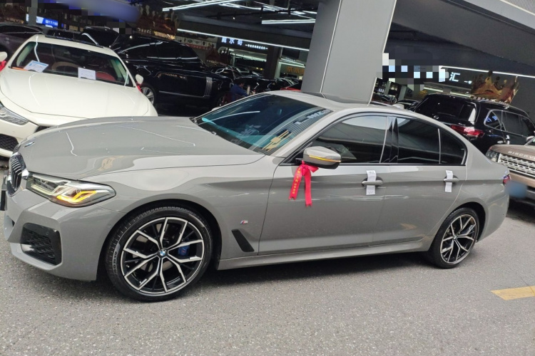 宝马5系(进口) 2022款 530i M运动套装车身外观4