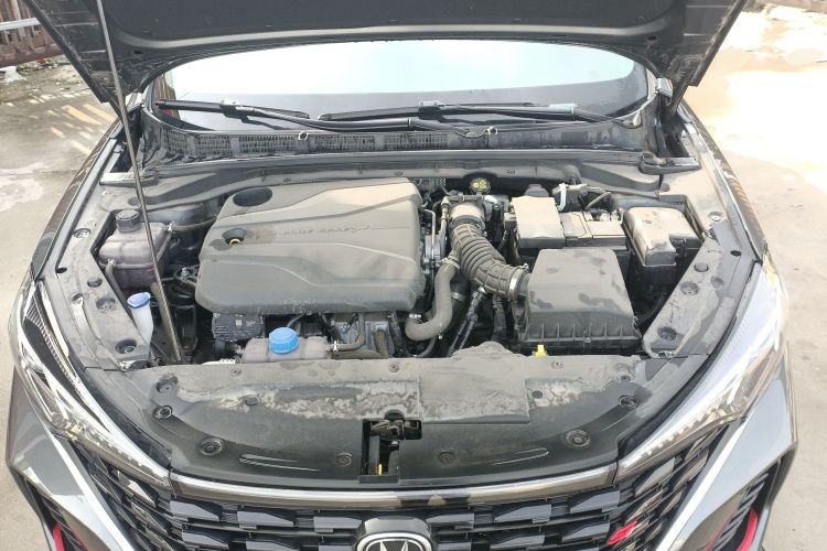 长安 逸动 2024款 PLUS 蓝鲸NE 1.4T GDI DCT高能版机舱底盘24