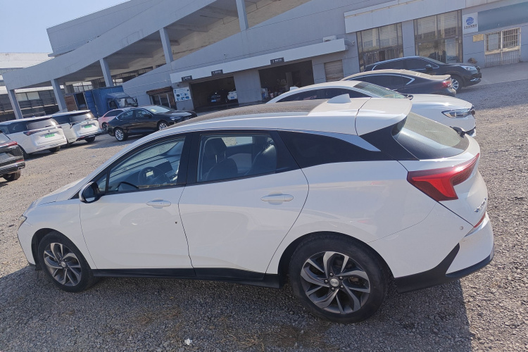 别克 微蓝6 2019款 互联智享型车身外观4