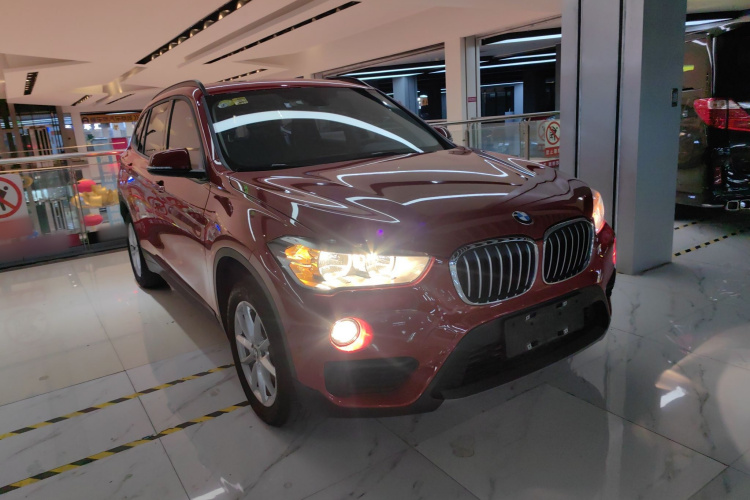 宝马X1 2019款 sDrive18Li 时尚型车身外观6002