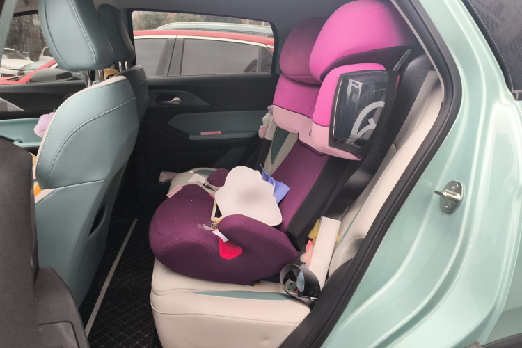 吉利几何E萤火虫 2024款 301km 星光中控内饰21