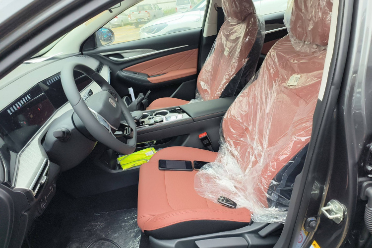 长安 逸动 2025款 PLUS 1.4T 双离合高能版中控内饰19