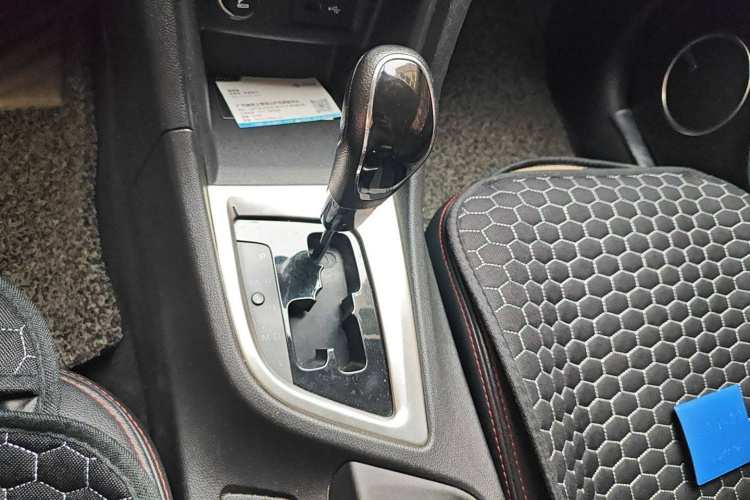 奇瑞 艾瑞泽5 2016款 1.5L CVT领潮版局部细节18