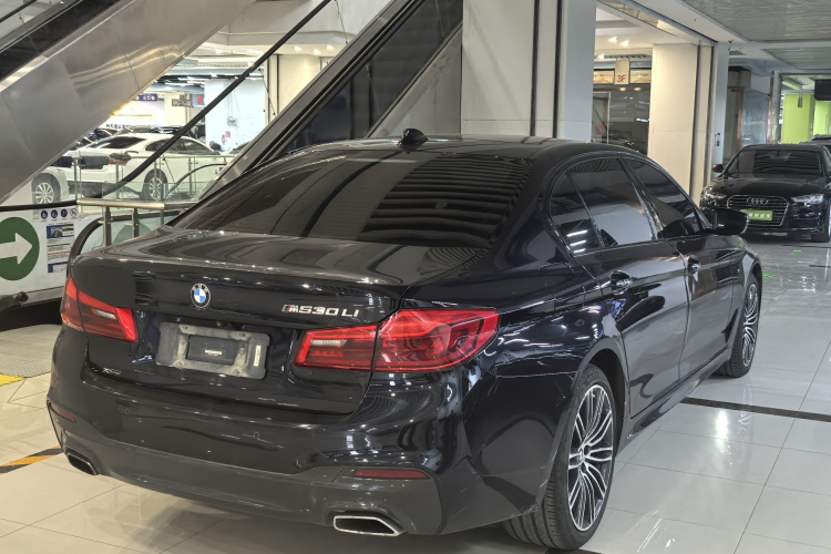 宝马5系 2018款 改款 530Li xDrive M运动套装车身外观6007