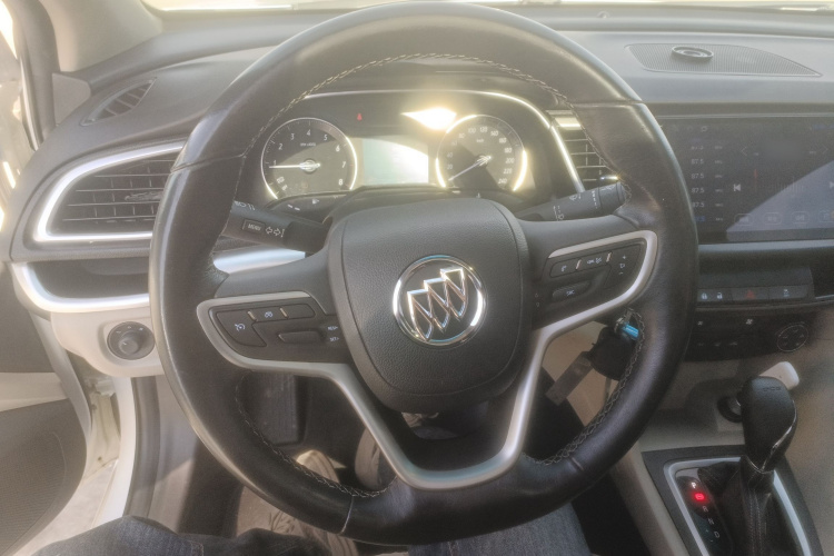 别克 英朗 2018款 15T 双离合精英型 国V中控内饰13