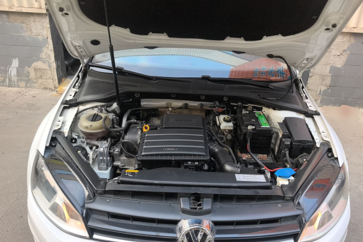 大众 高尔夫 2016款 1.6L 自动舒适型机舱底盘24