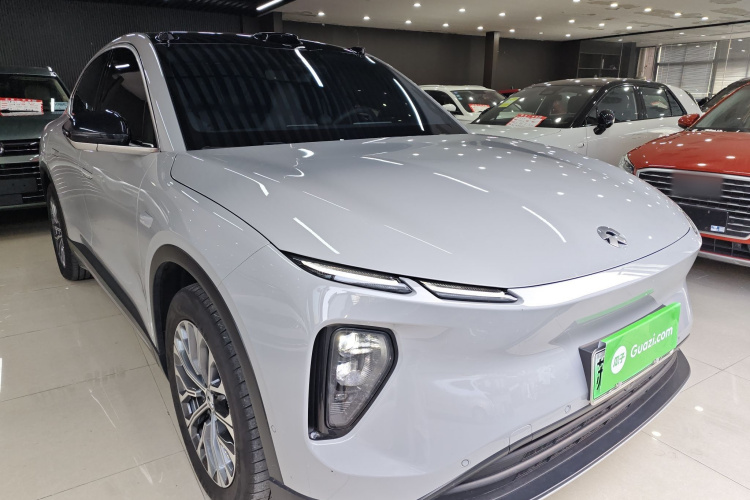 蔚来EC6 2024款 75kWh车身外观3