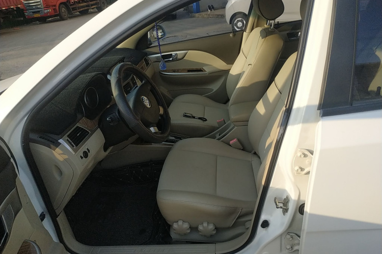 别克 凯越 2015款 1.5L 自动经典型局部细节19